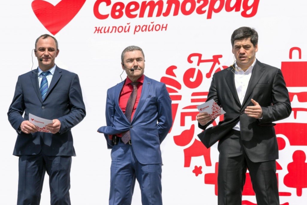 RuFox.ru: новостная статья о сдаче в срок 2 очереди «Светлограда»